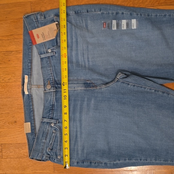 LEVI'S BRAND SIGNATURE WOMENS PLUS SIZE BLUE JEANS CLASSIC STRAIGHT FIT SIZE 22W - Picture 13 of 16